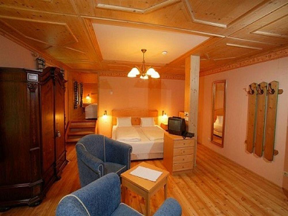 Hotel Kaiservilla Heiligenblut Buitenkant foto
