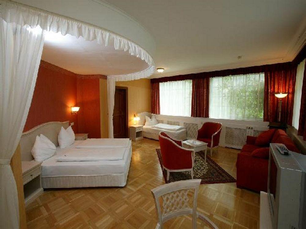 Hotel Kaiservilla Heiligenblut Buitenkant foto