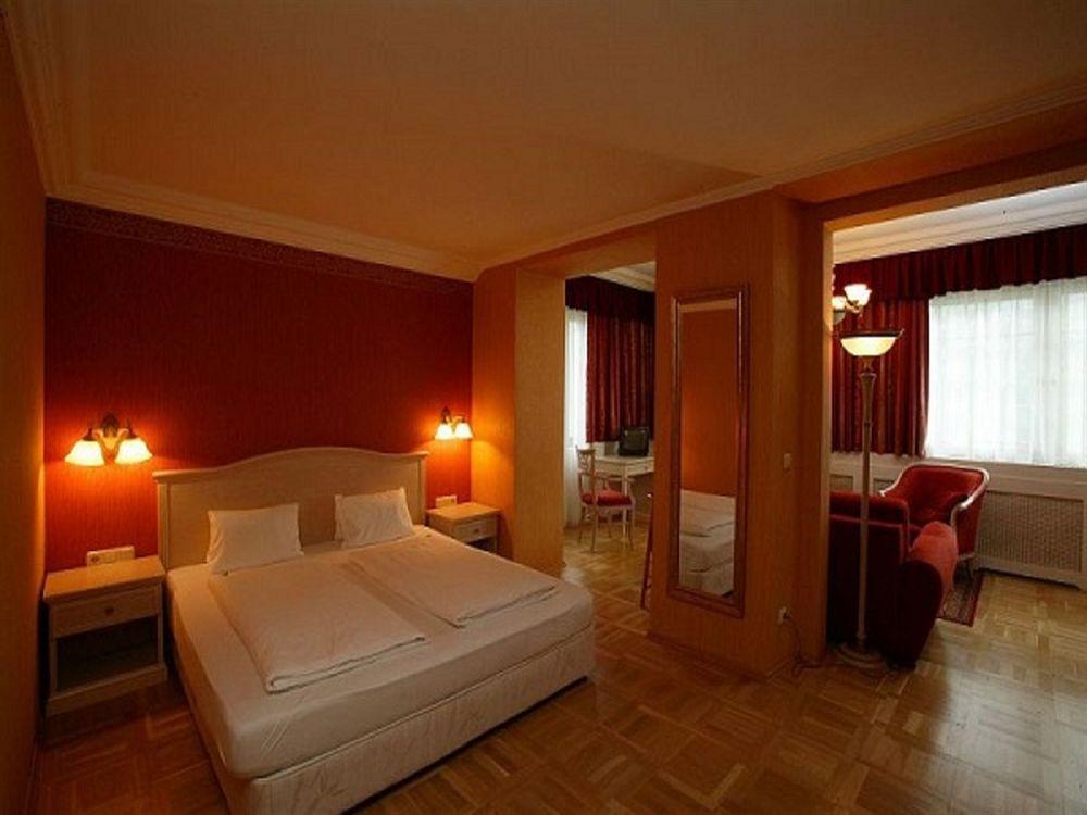Hotel Kaiservilla Heiligenblut Buitenkant foto