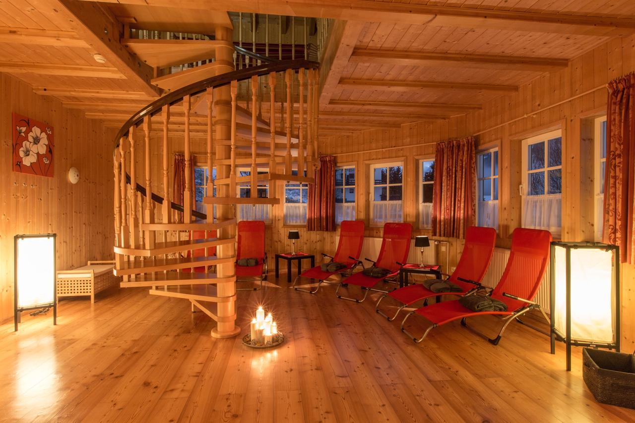 Hotel Kaiservilla Heiligenblut Buitenkant foto